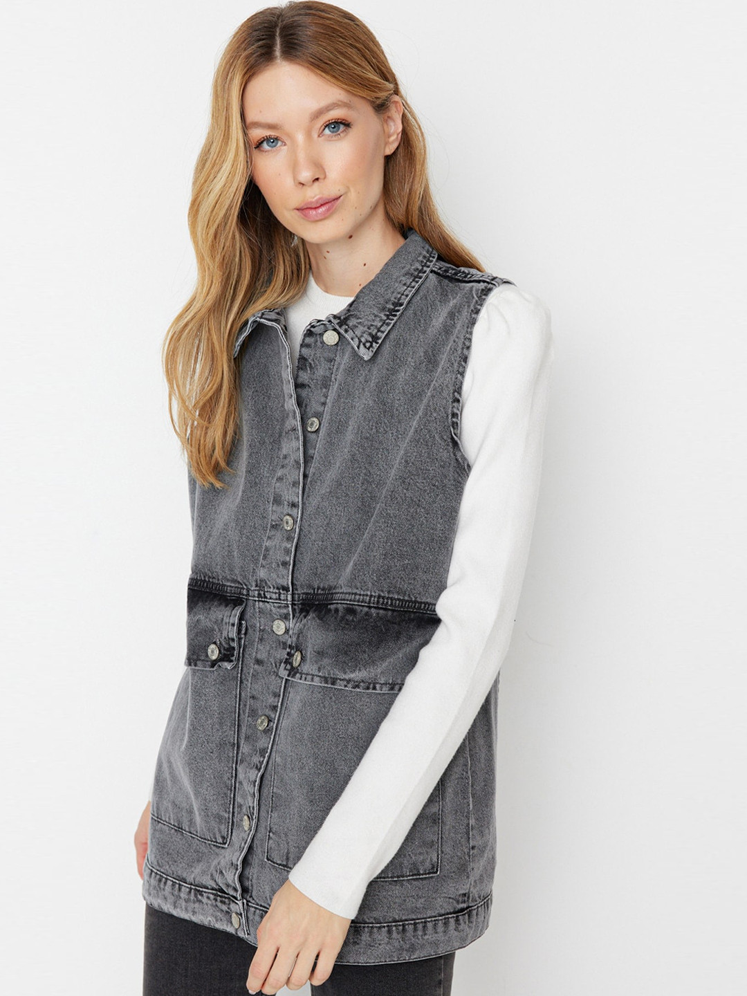 

Trendyol Spread Collar Sleeveless Pure Cotton Denim Jacket, Grey