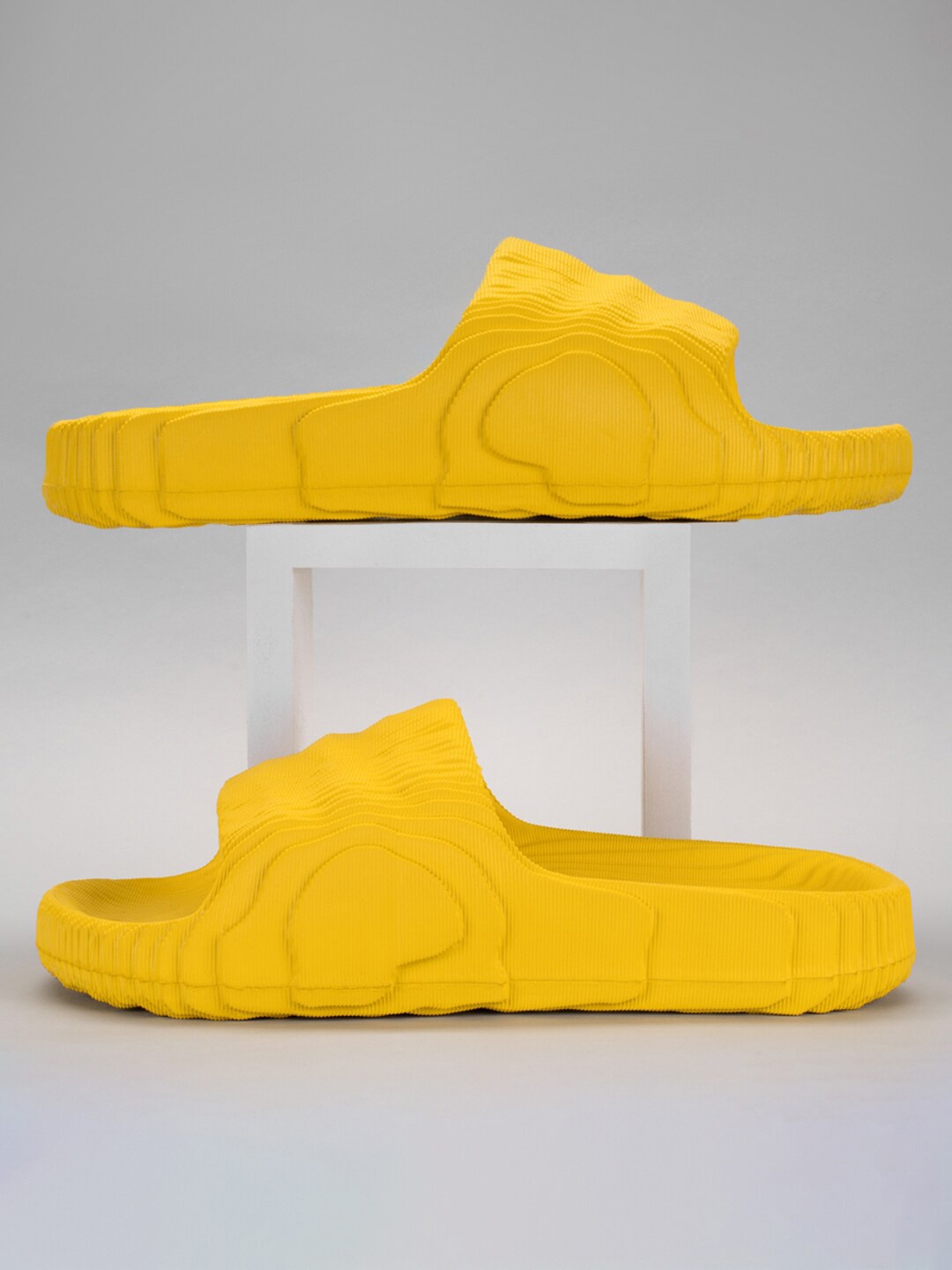 

Atom Men Textured Rubber Sliders, Yellow