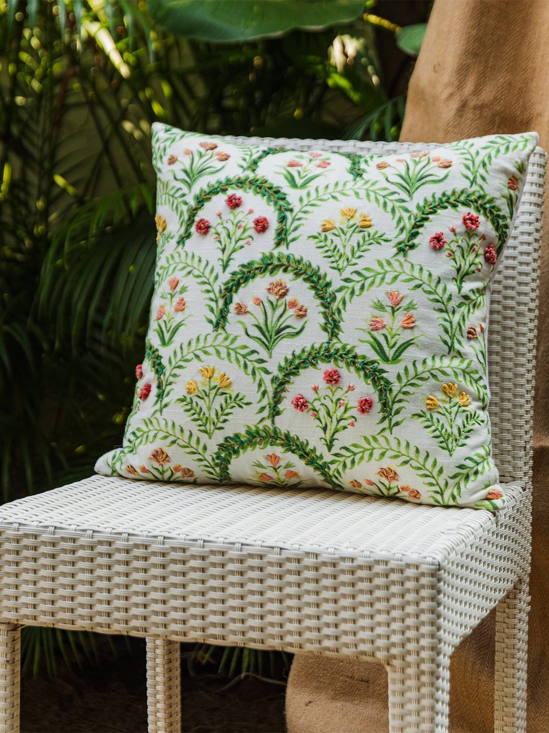 

LUSH & BEYOND Beige & Green Embroidered Cotton Square Cushion Cover