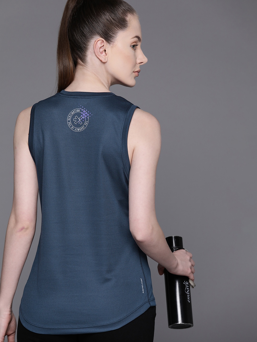 

HRX by Hrithik Roshan Women Rapid-Dry Training T-shirt with Reflective Detail, Navy blue