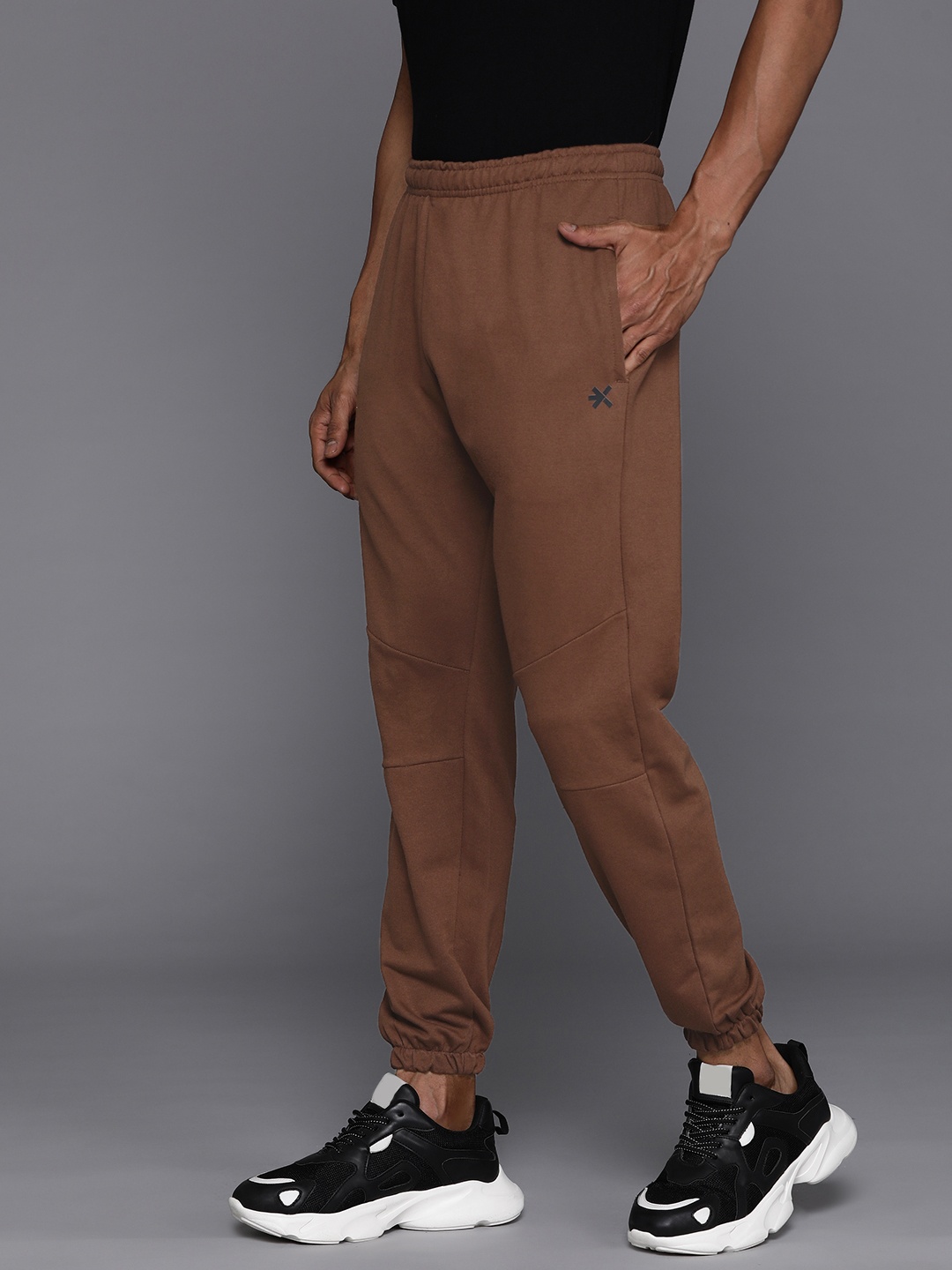 

HRX by Hrithik Roshan Men Panelled Lifestyle Joggers, Brown