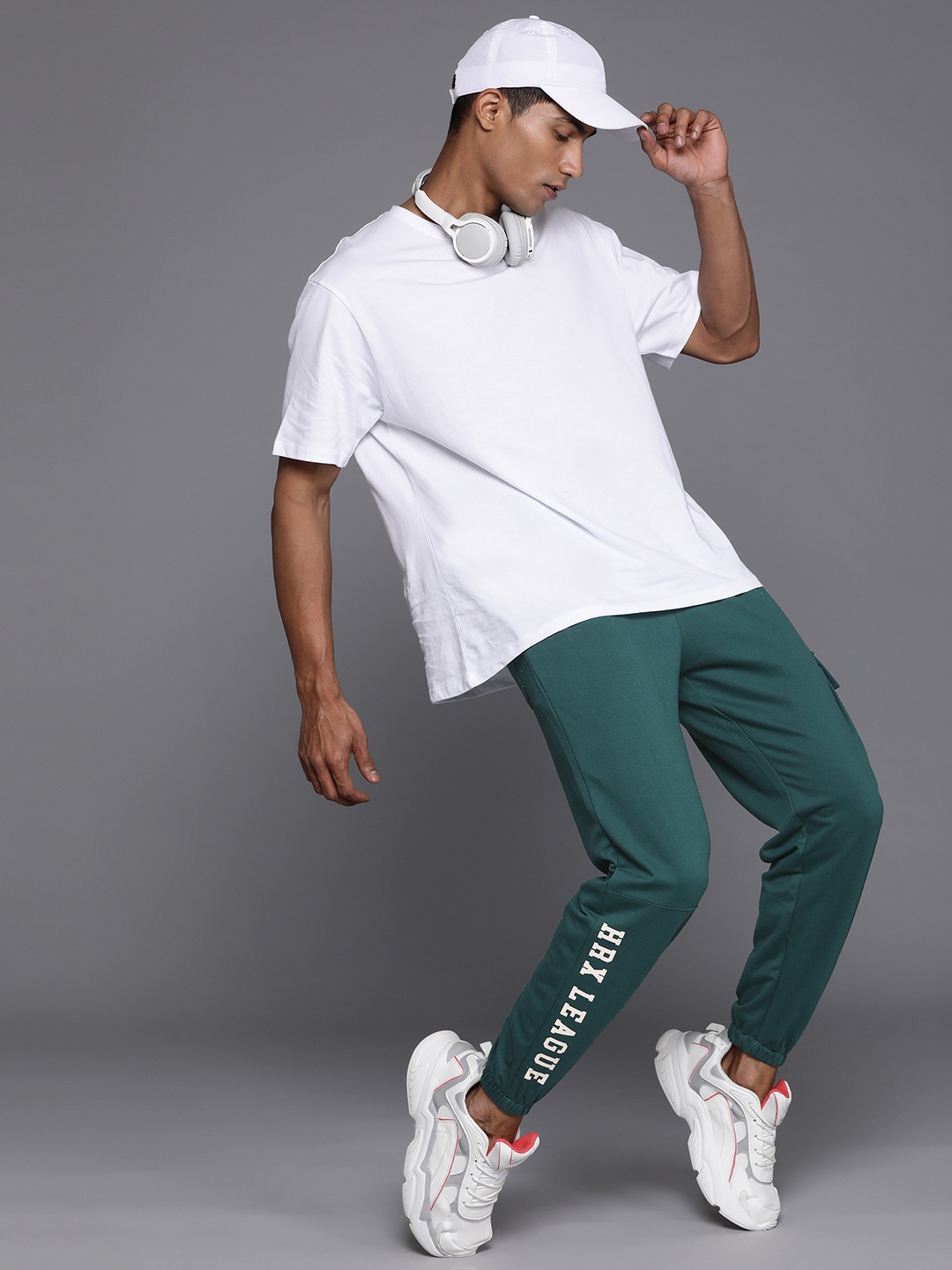 

HRX by Hrithik Roshan Men Lifestyle Joggers, Green