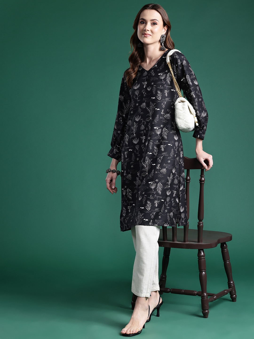 

Sangria Floral Print Kurta, Black