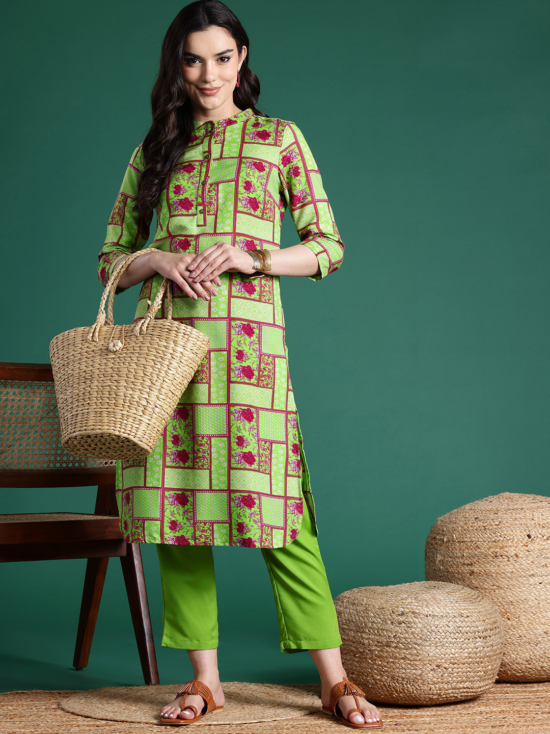 

Sangria Ethnic Printed Kurta Set, Green