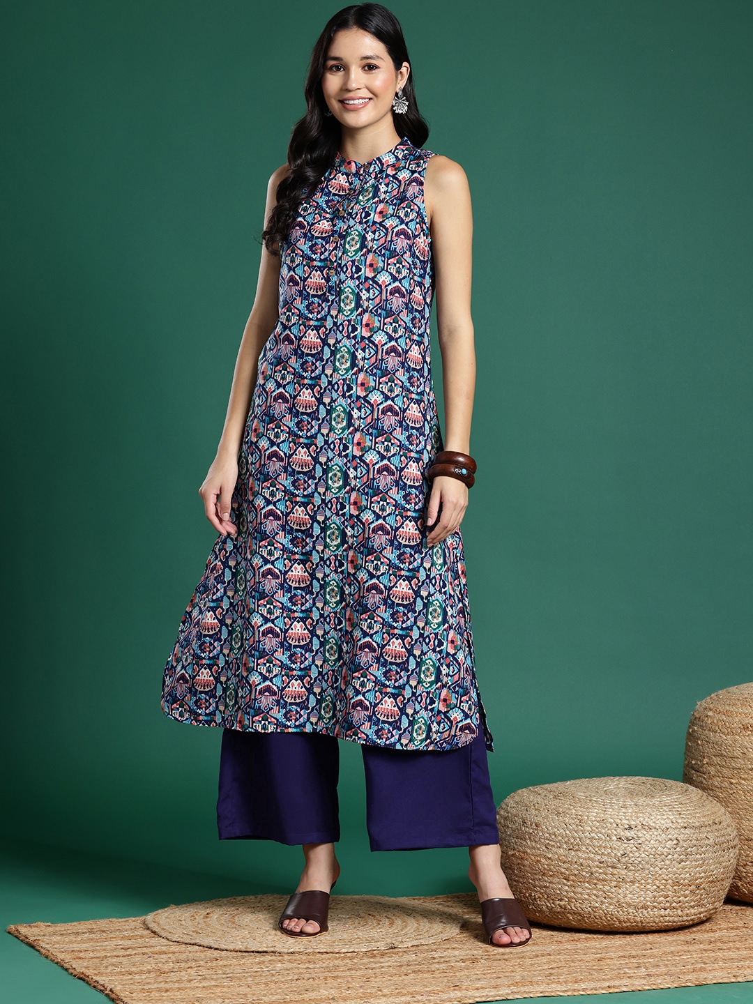 

Sangria Printed Regular Kurta with Palazzos, Blue