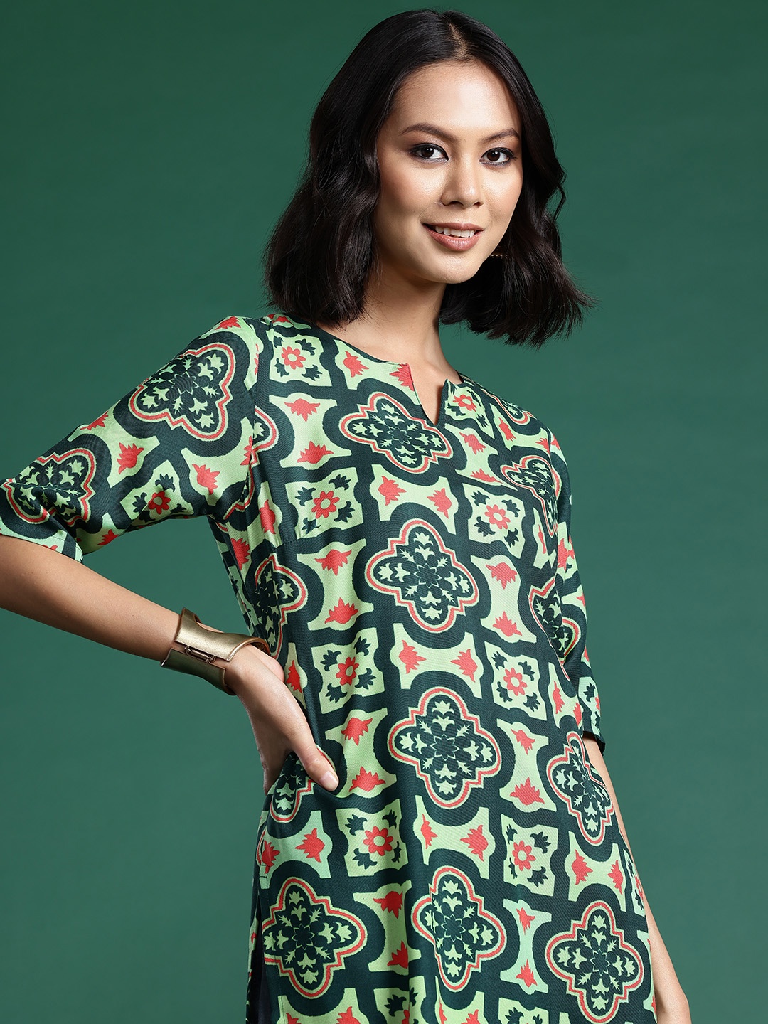 

Sangria Ethnic Motifs Printed Kurta, Green