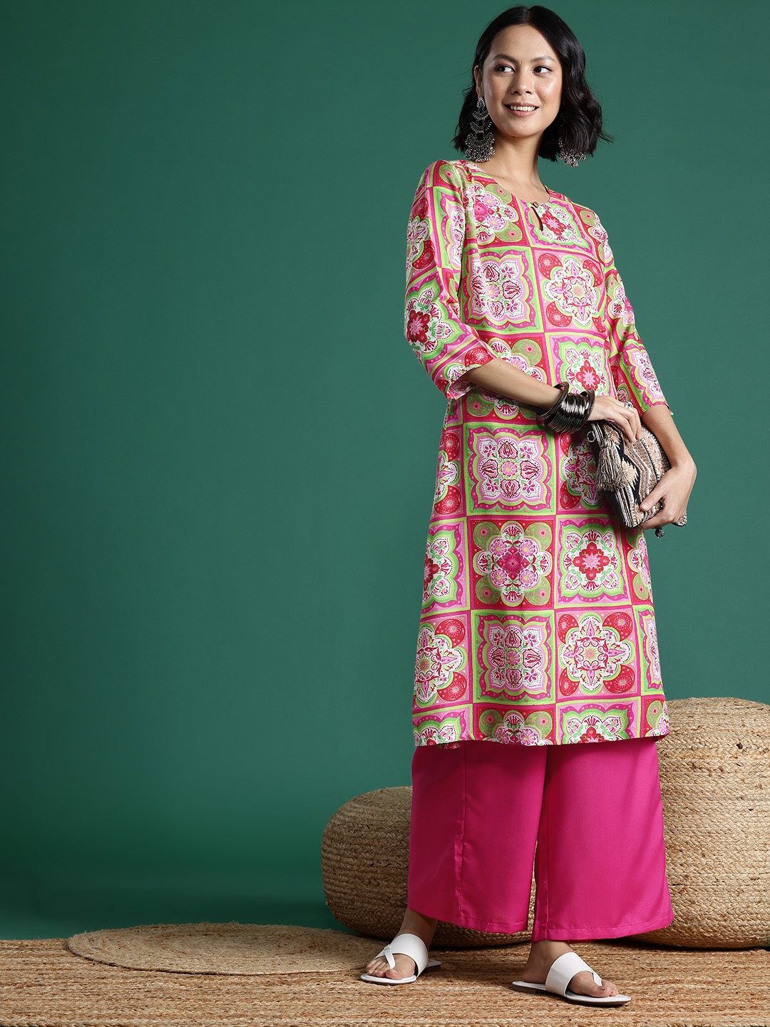 

Sangria Ethnic Motifs Print Kurta with Palazzos, Pink