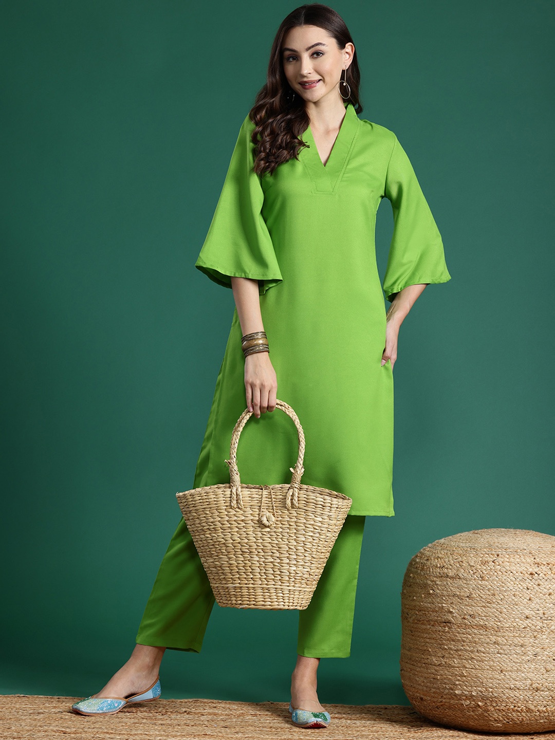 

Sangria Regular Kurta with Trousers, Green