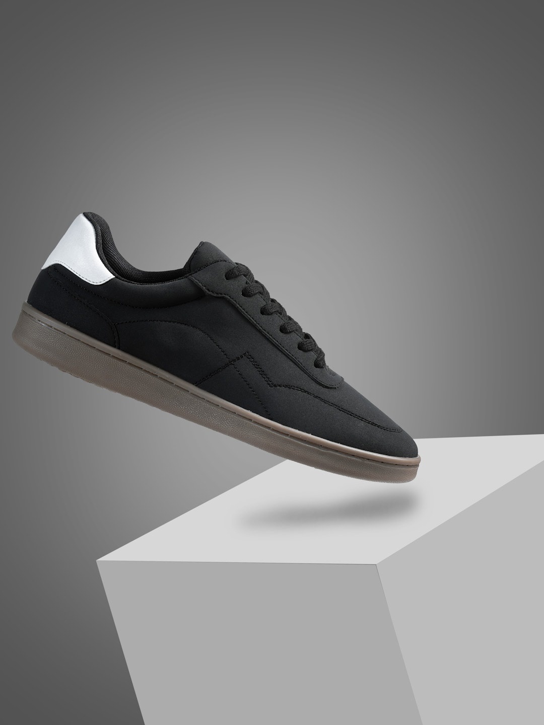 

The Roadster Lifestyle Co. Men Black Comfort Insole Lace-Up Sneakers