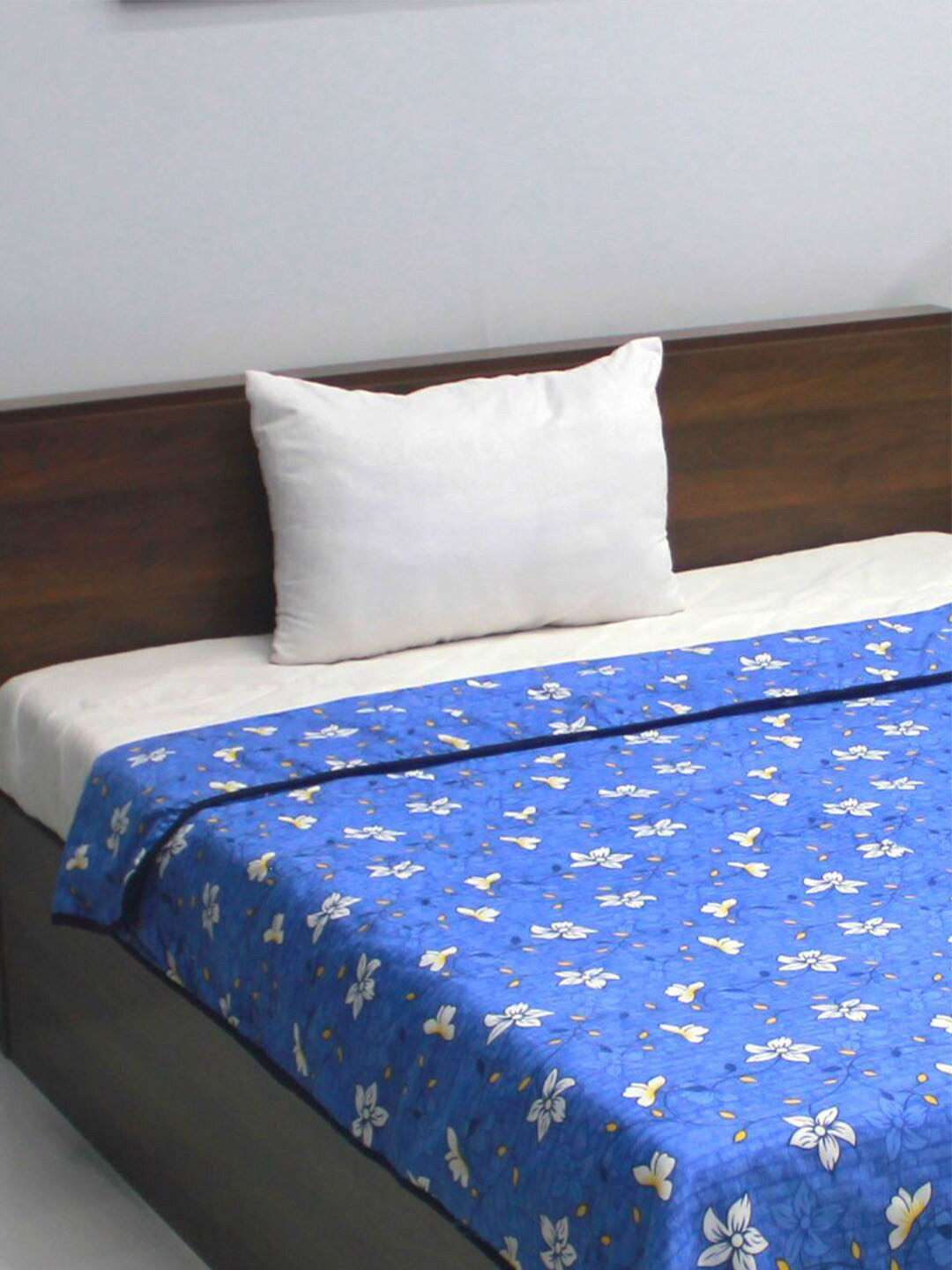 

Rubix Home Blue Floral 110 GSM Single Bed Dohar