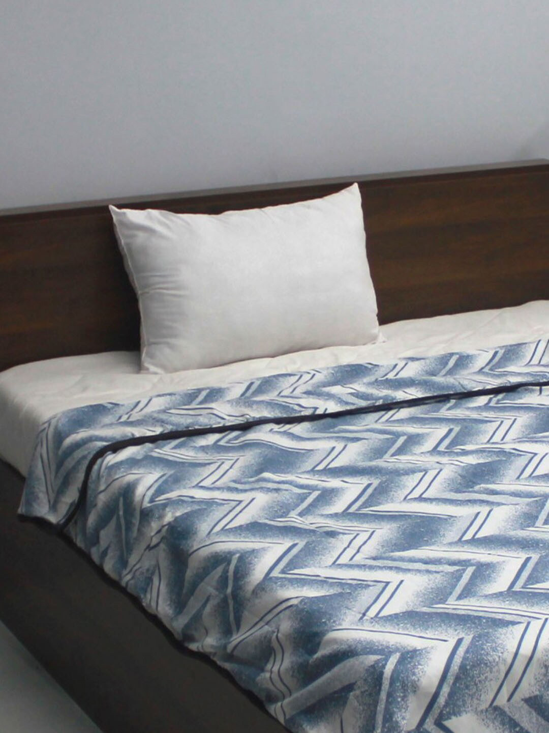 

Rubix Home All Season Grey Printed AC Room 110 GSM Single Bed Dohar
