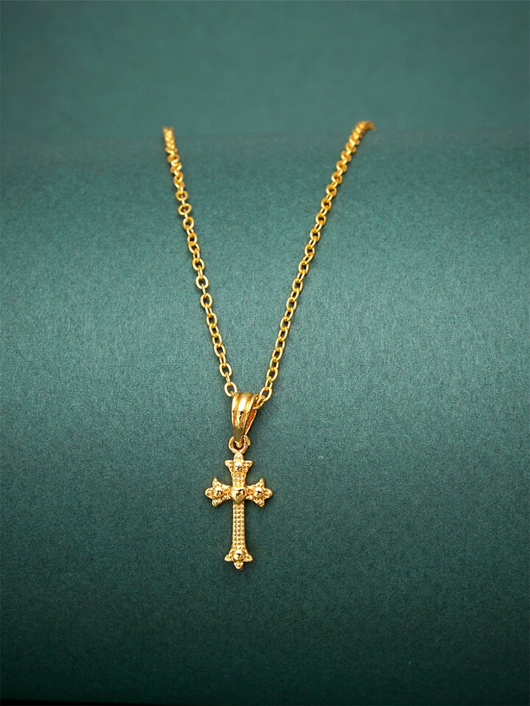 Ramdev Art Fashion Jwellery Gold-Plated Contemporary Pendent With Chain