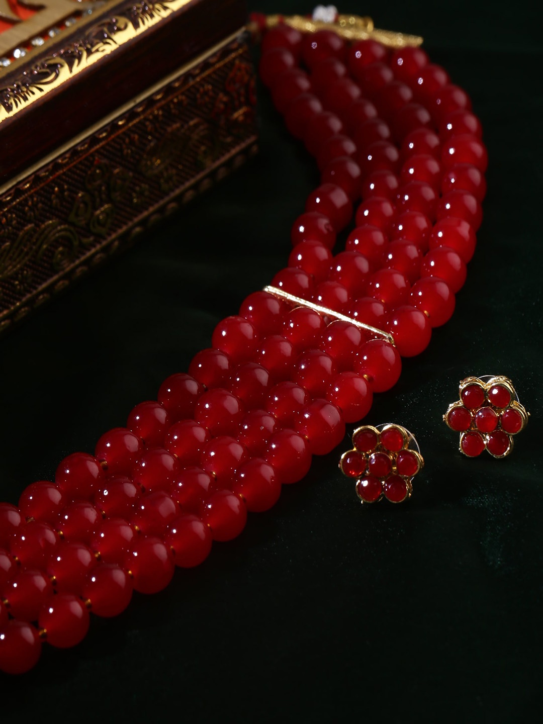 

Shining Diva Gold-Plated Beaded Jewellery Set