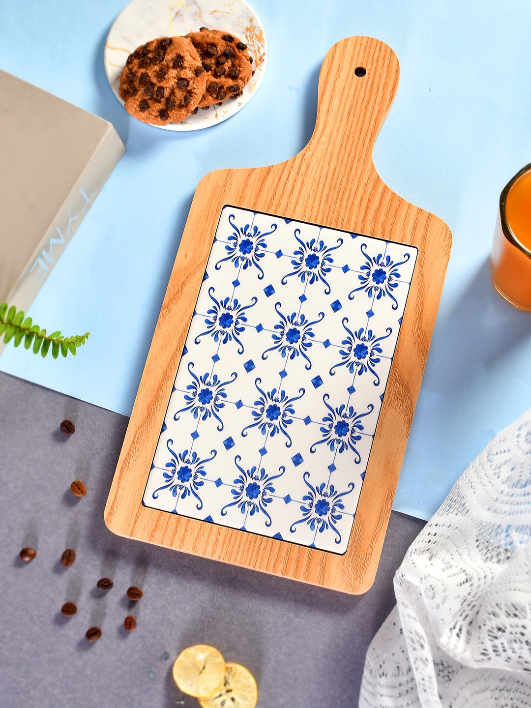 

TAYHAA Blue & Brown Printed Ceramic Serving Platter With Wooden Handle Serve ware