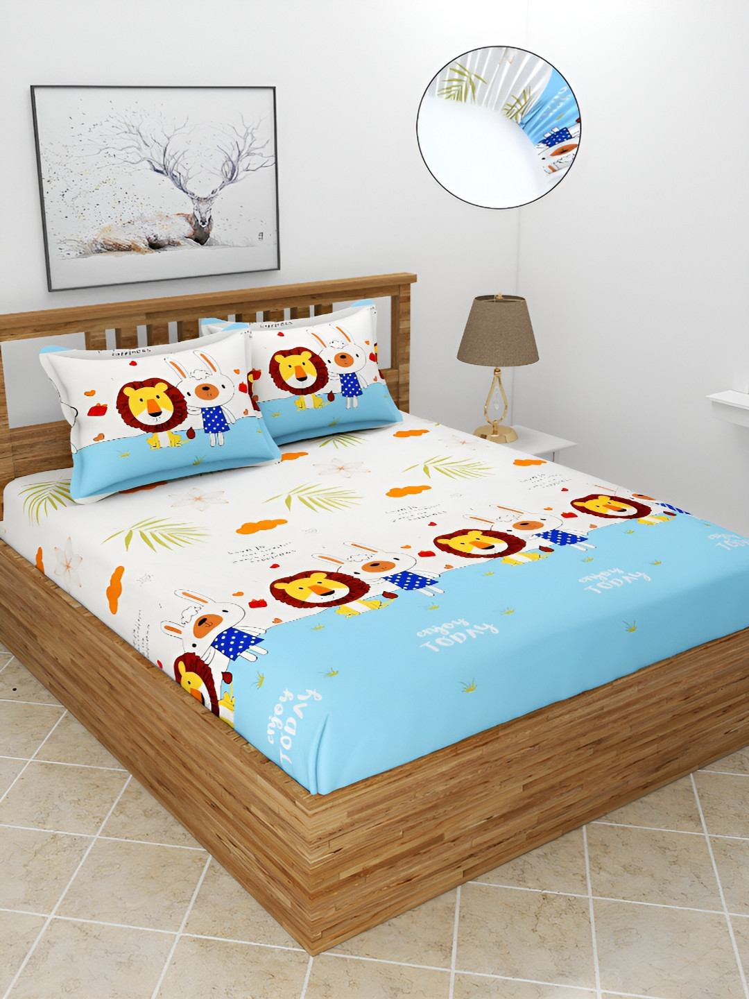 

BREVARD Blue & White Conversational 210 TC Queen Fitted Bedsheet with 2 Pillow Covers