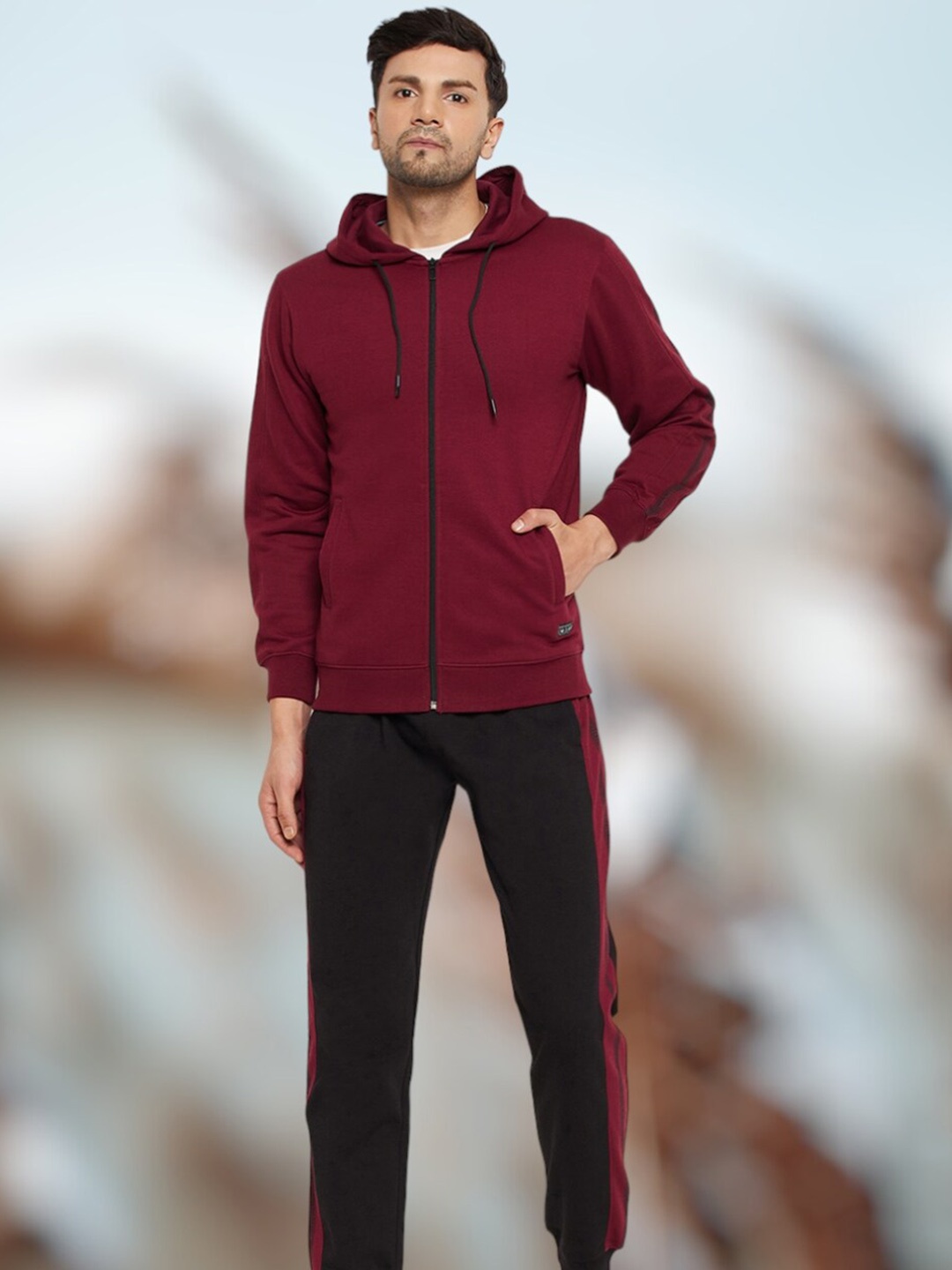 

WILD WEST Hooded Mid Rise Tracksuit, Maroon