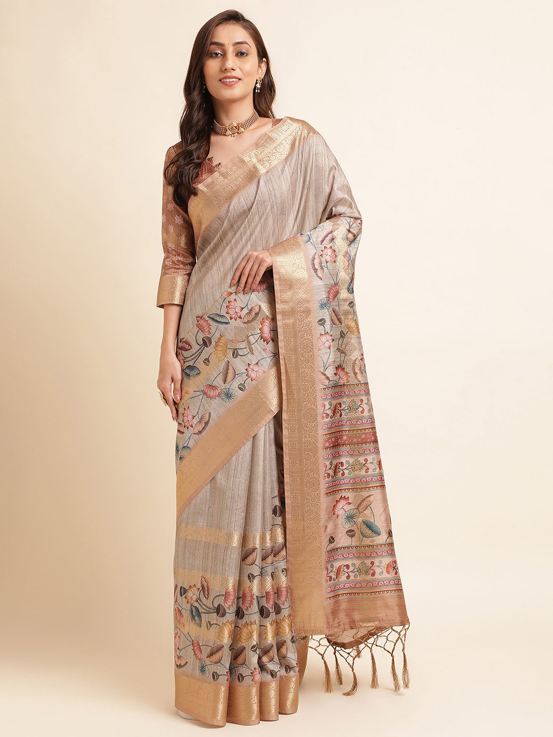 

Mitera Grey & Peach-Coloured Floral Printed Zari Pure Silk Saree