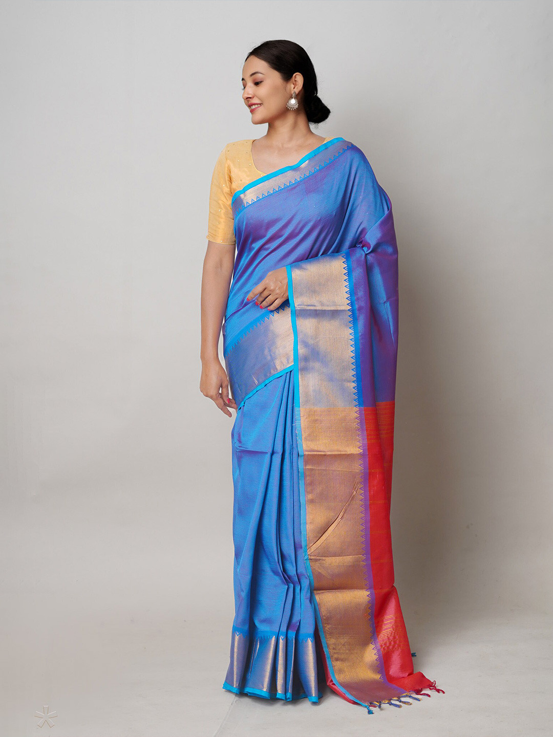 

Unnati Silks Zari Pure Silk Handloom Narayan Peth Saree, Blue