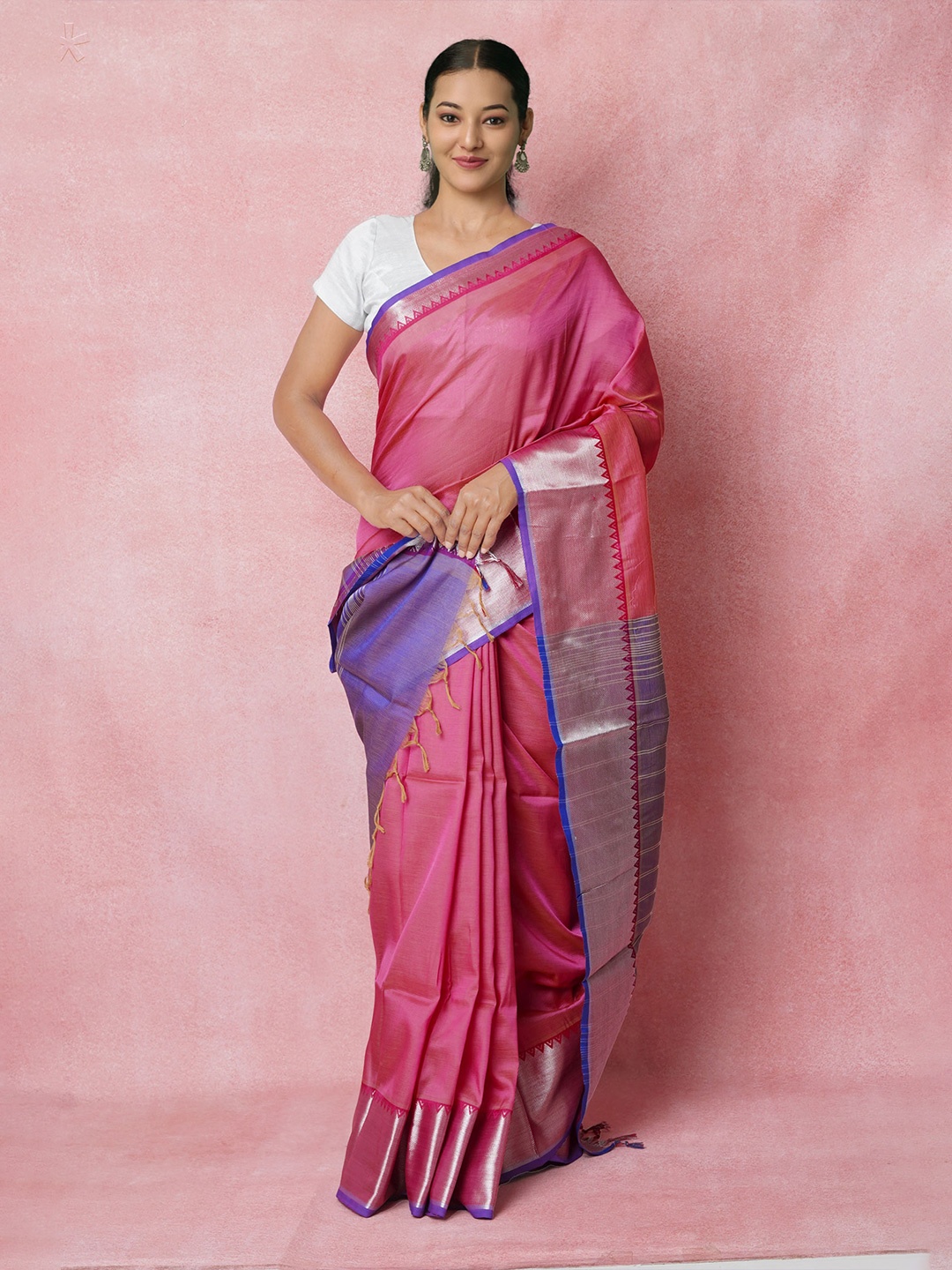

Unnati Silks Zari Pure Silk Handloom Mangalagiri Saree, Pink