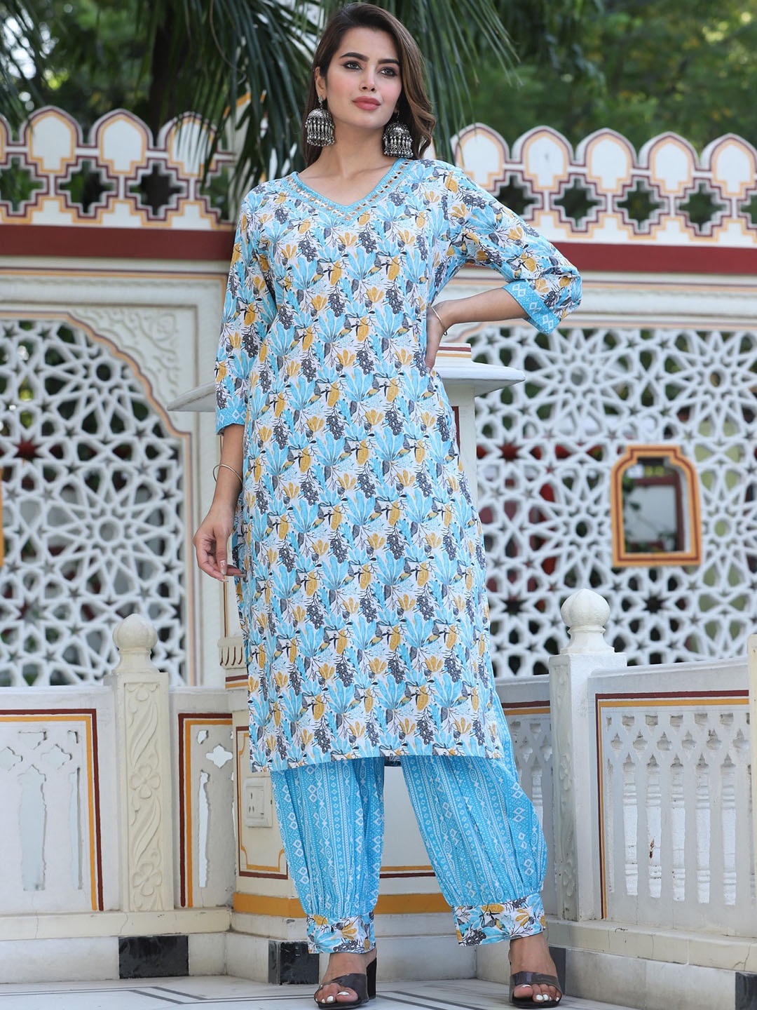 

SINGNI Ethnic Motifs Printed V-Neck Mirror Work Straight Pure Cotton Kurta with Salwar, Blue