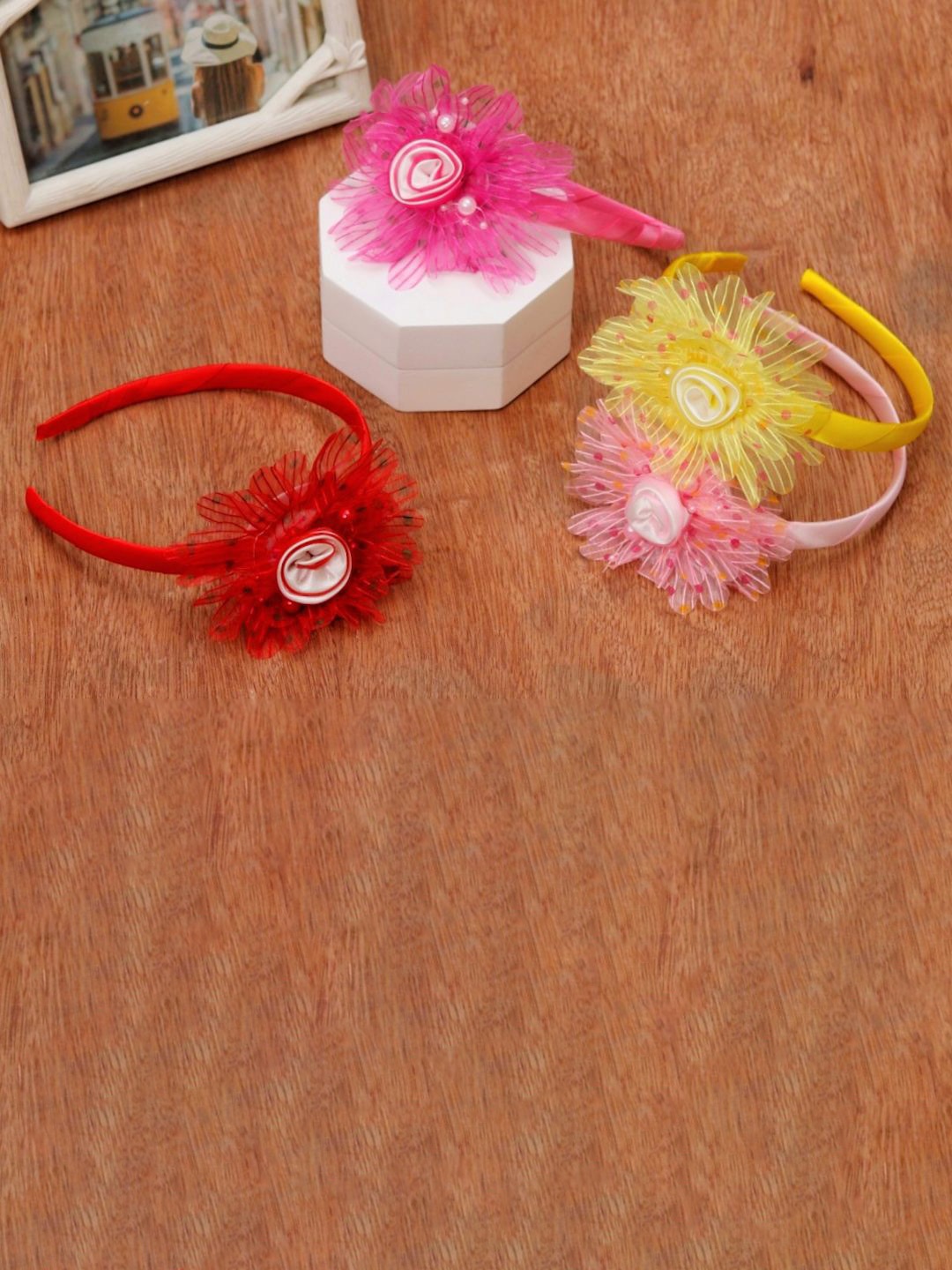 

Yellow Bee Girls Set of 4 Embellished Hairband, Red