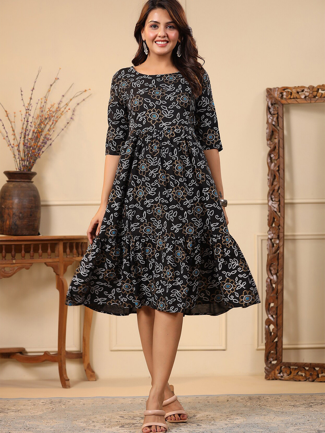 

SHOOLIN Black Ethnic Motifs Printed Fit and Flare Dress