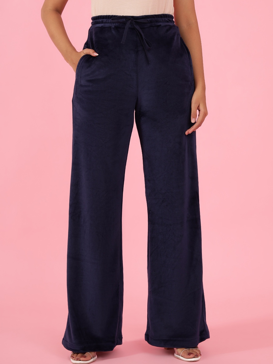 

DELAN Women Mid Rise Bootcut Track Pant, Navy blue