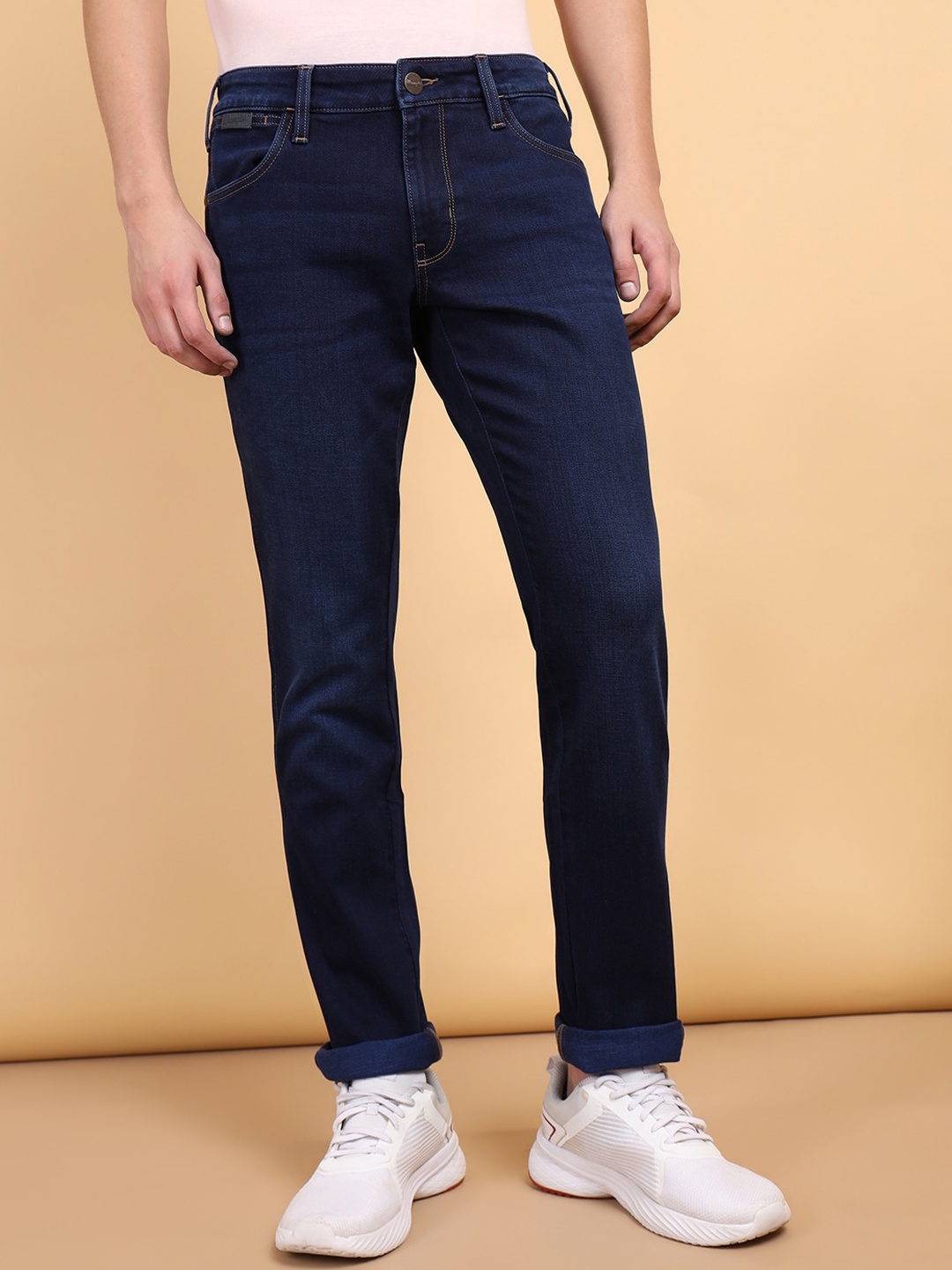 Wrangler Men Skanders Slim Fit Low-Rise Cotton Stretchable Jeans, Blue