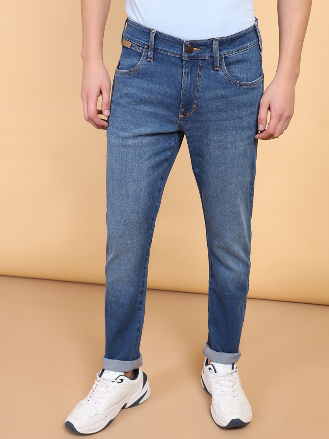 

Wrangler Men Vegas Skinny Fit Light Fade Cotton Stretchable Jeans, Blue