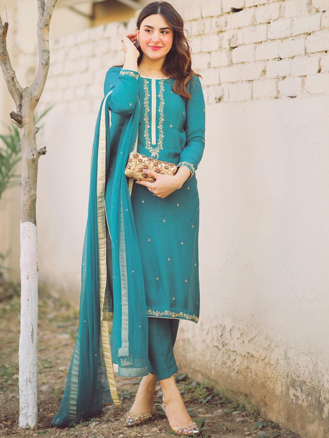 

KALINI Ethnic Motifs Embroidered Beads & Stones Straight Kurta & Trousers With Dupatta, Green