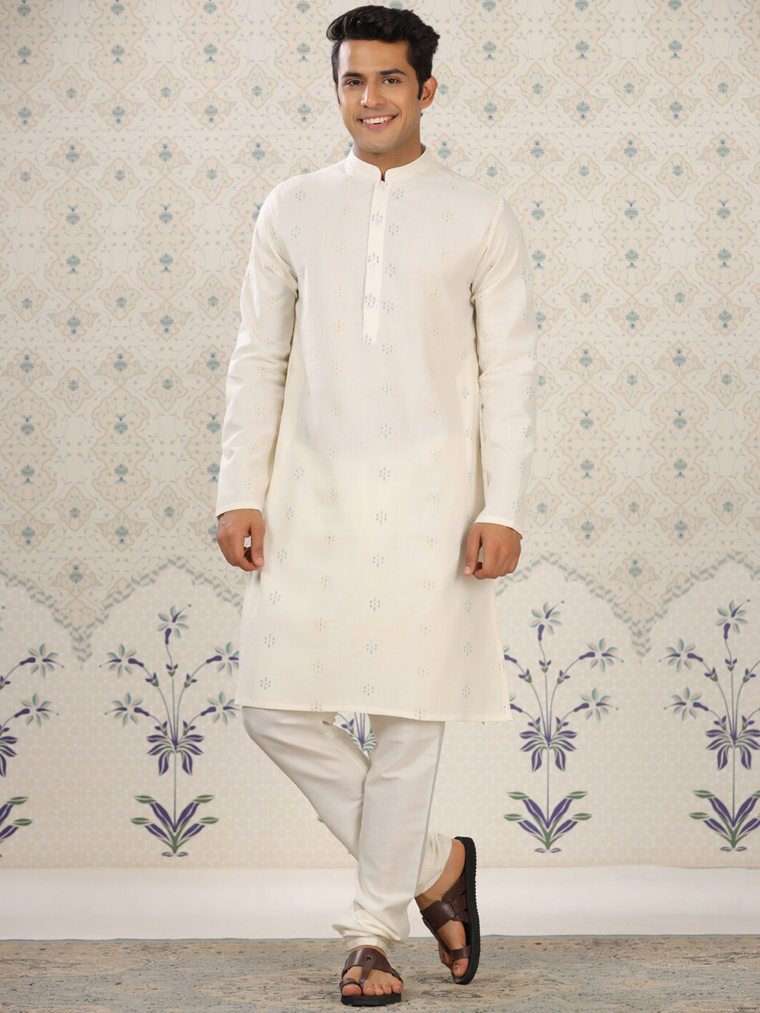 

Ode by House of Pataudi Floral Woven Design Mandarin Collar Cotton Kurta, Grey