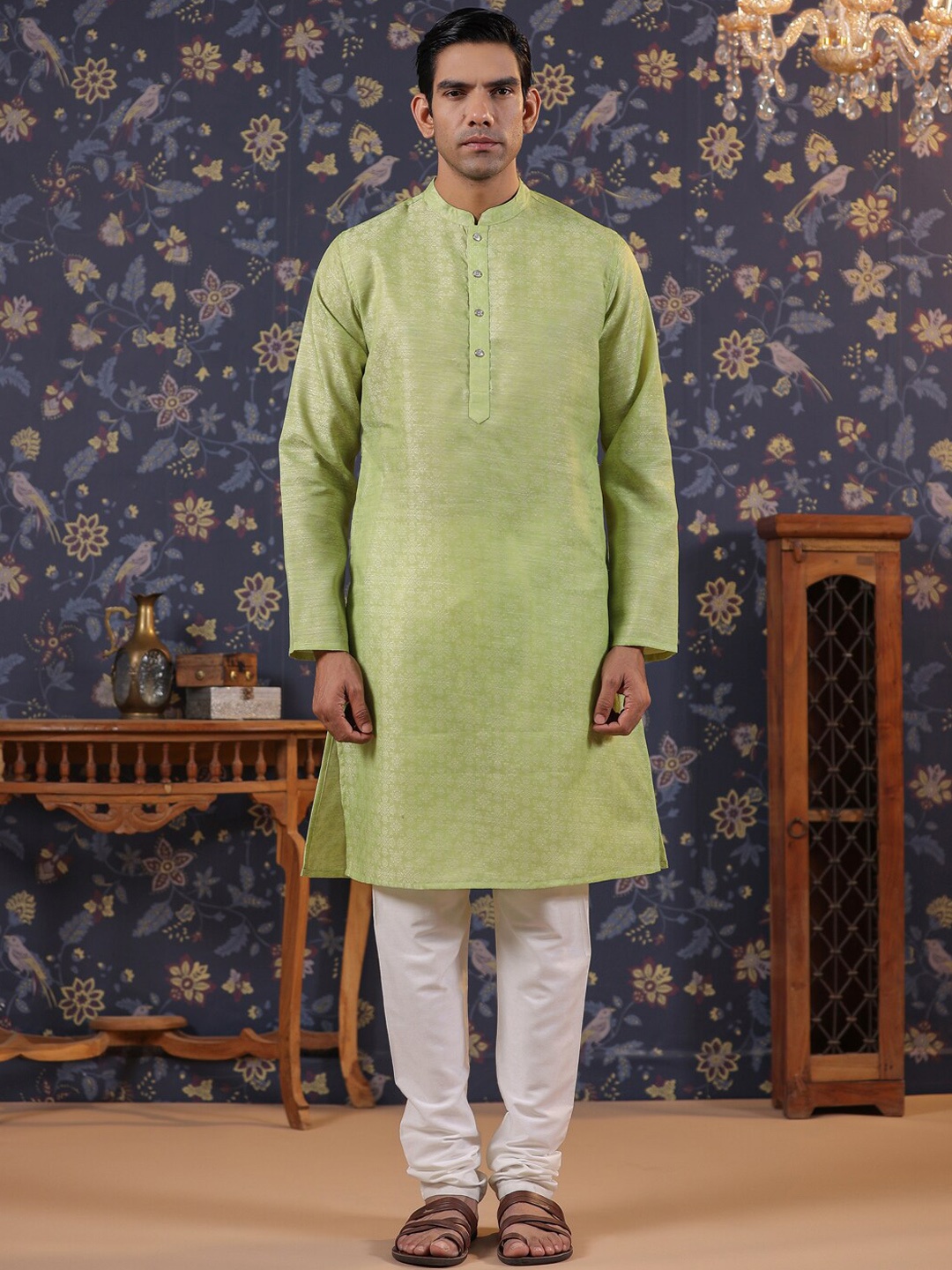 

House of Pataudi Ethnic Motifs Woven Design Mandarin Collar Jacquard Straight Kurta, Lime green