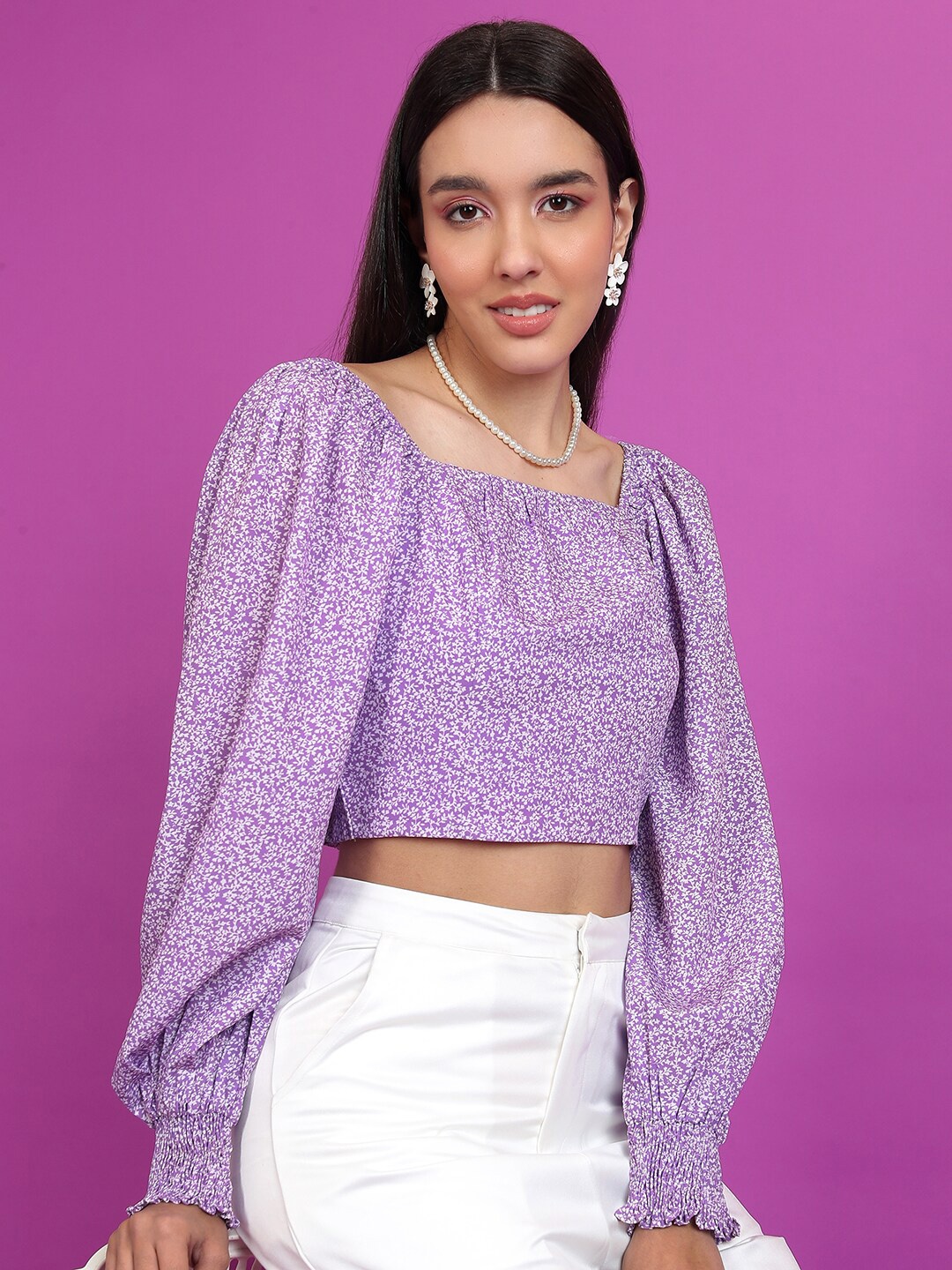 

Tokyo Talkies Purple Printed Square Neck Smocked Puff Sleeve Crop Top