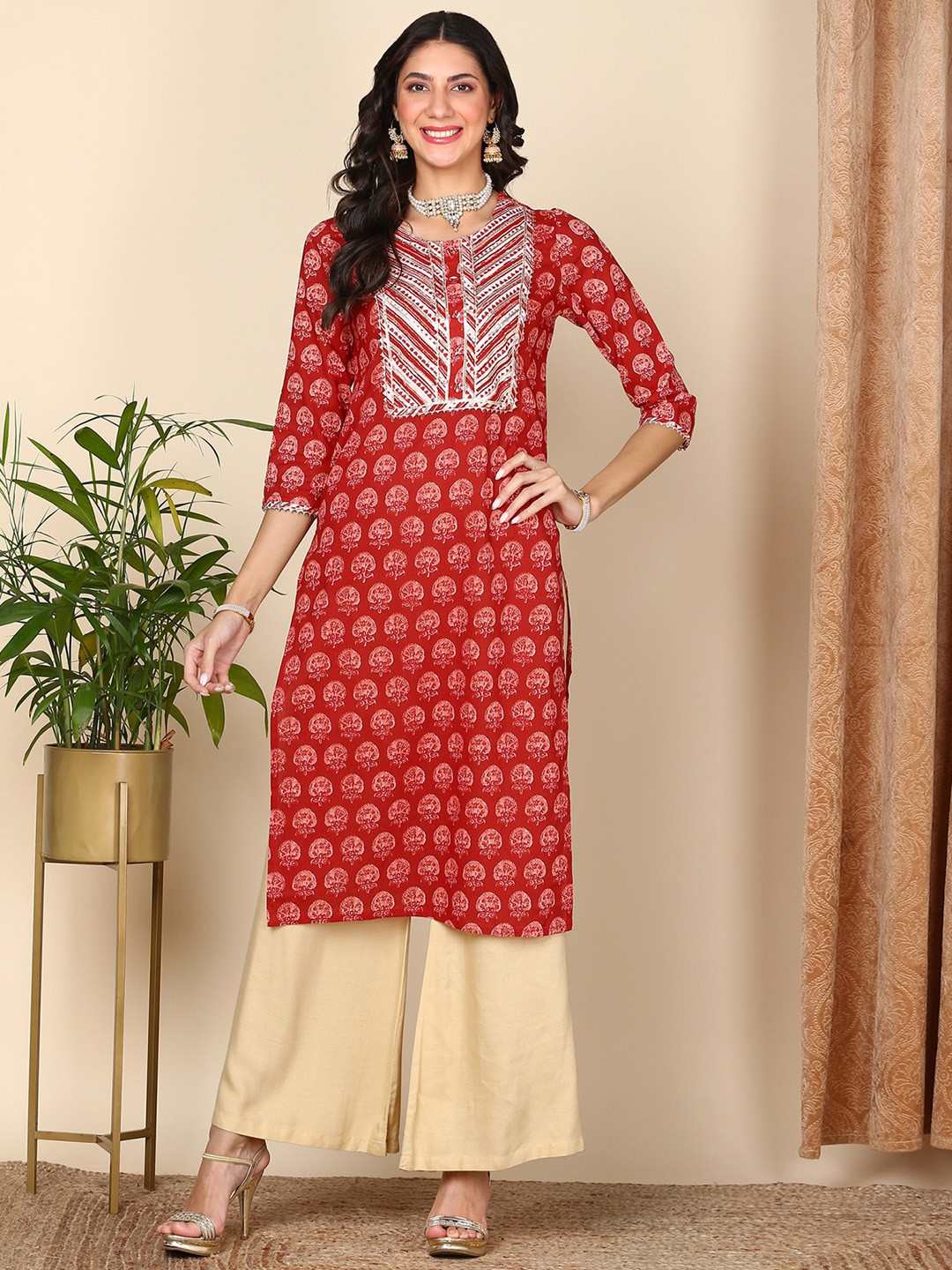 

HERE&NOW Ethnic Motifs Printed Gotta Patti Straight Kurta, Red
