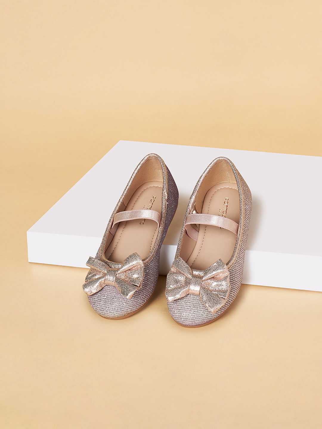 

Pantaloons Junior Girls Bow Embellished Ballerinas, Gold