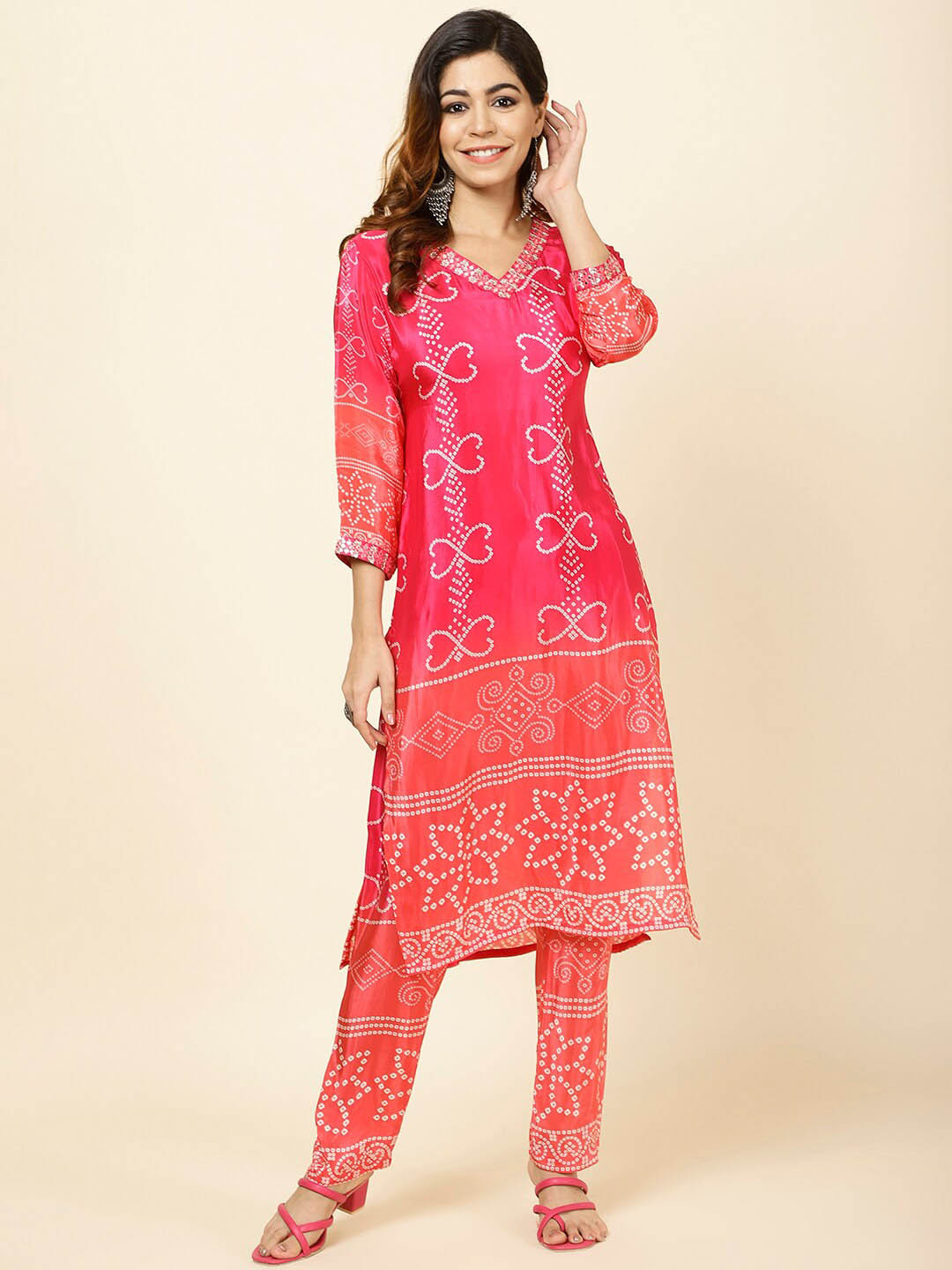 

Meena Bazaar Bandhani Printed Straight Kurta With Trousers, Pink