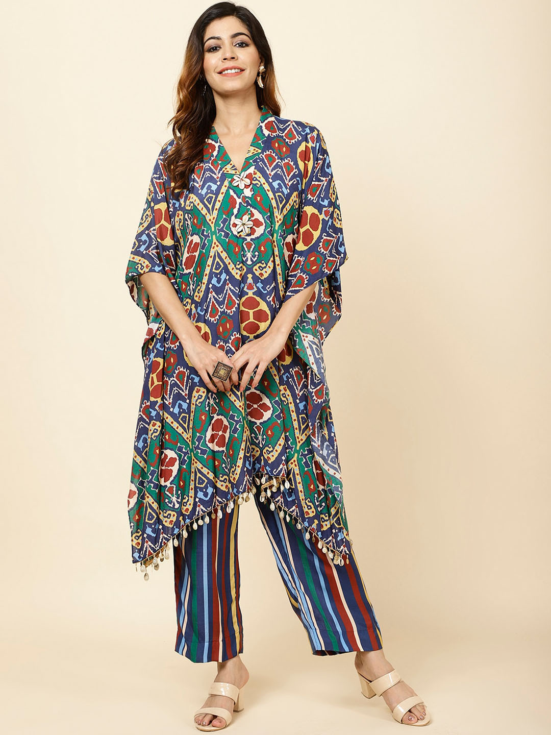

Meena Bazaar Geometric Printed Art Silk Kaftan Kurta With Trousers, Blue