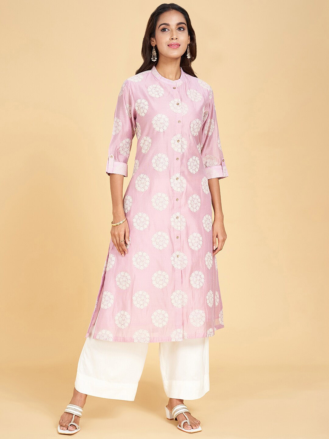 

RANGMANCH BY PANTALOONS Embroidered Mandarin Collar Sequinned Chanderi Silk A-Line Kurta, Pink