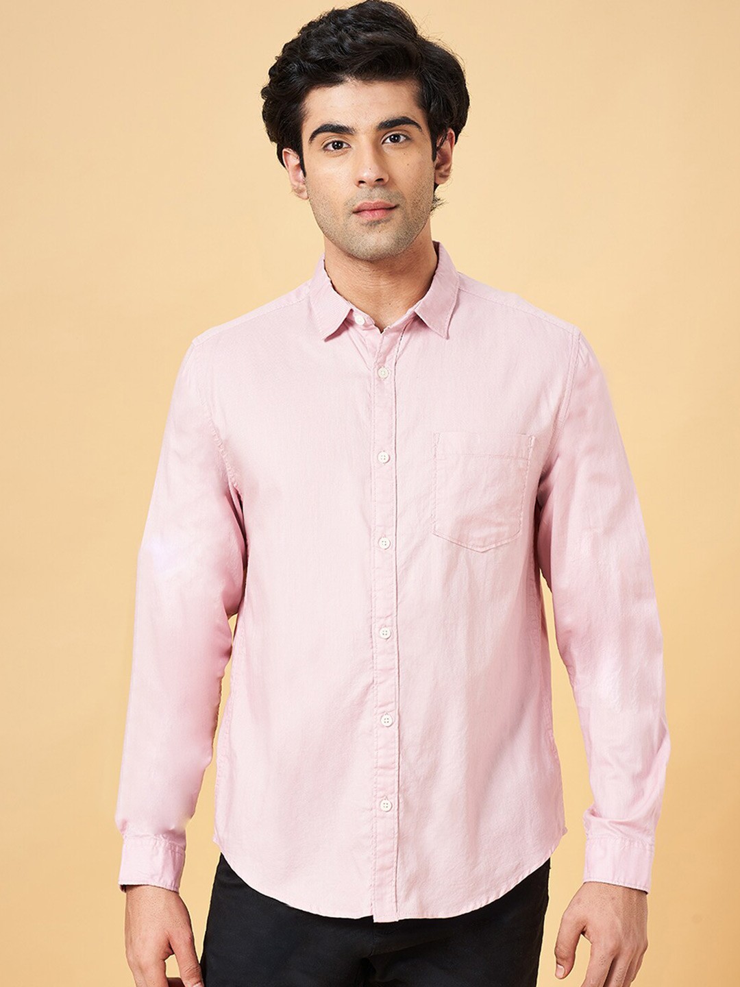 

BYFORD by Pantaloons Slim Fit Textured Self Design Cotton Casual Shirt, Pink