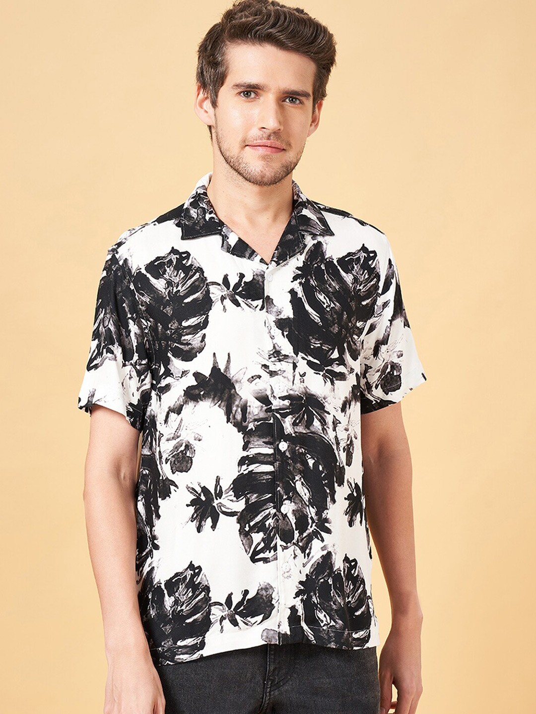 

People Black Floral Printed Casual Shirt