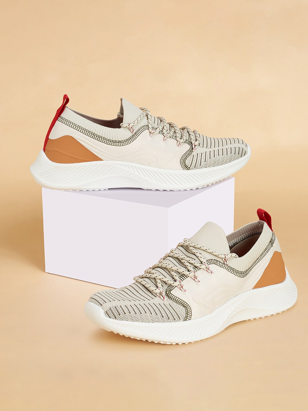 

Ajile by Pantaloons Men Textile Running Shoes, Off white