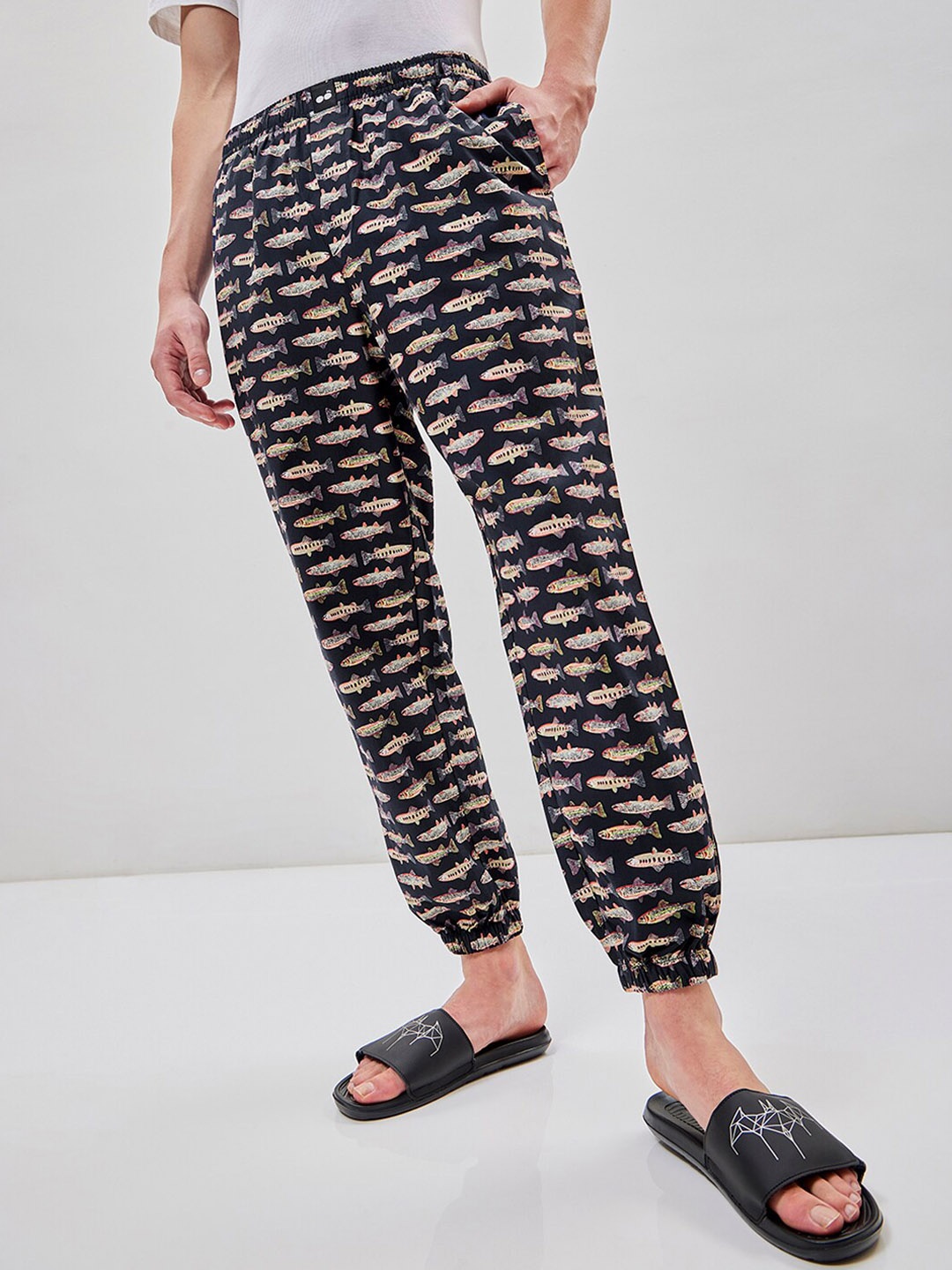 Bewakoof Men Printed Cotton Lounge Pants, Navy blue