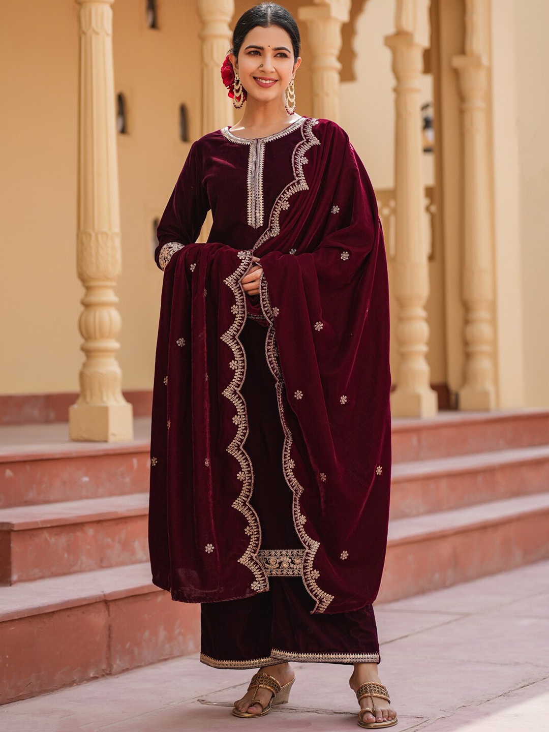 

Yufta Embroidered Velvet Kurta With Palazzos & Dupatta, Maroon