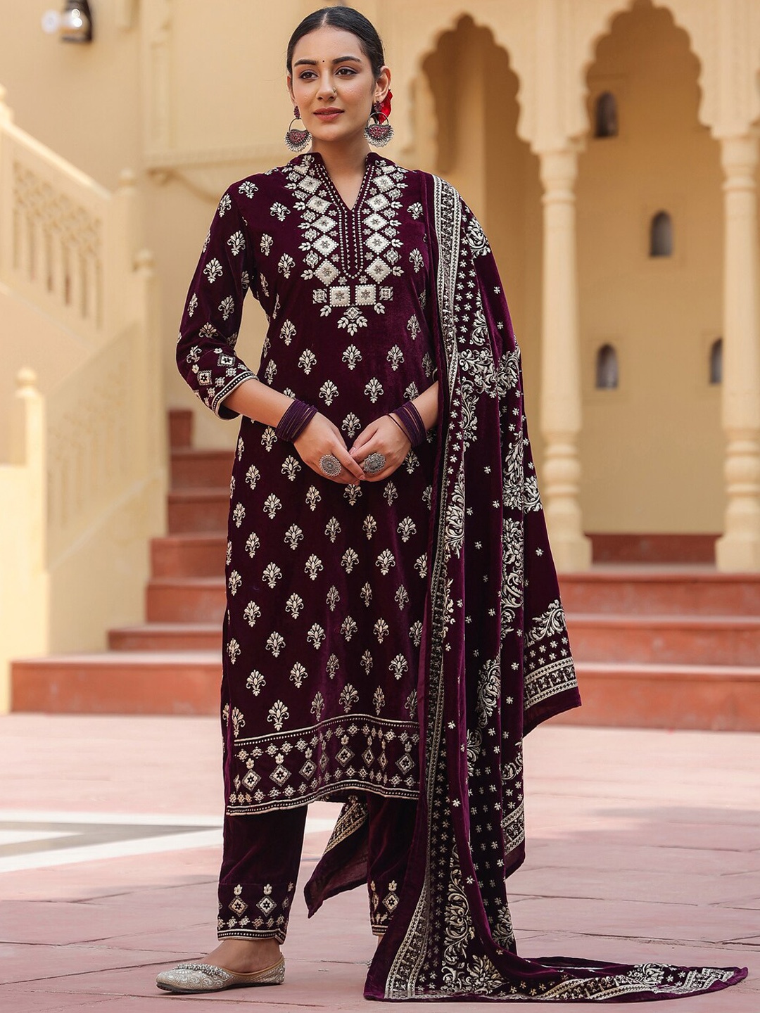 

Yufta Purple Floral Embroidered Regular Velvet Kurta with Trousers & Dupatta