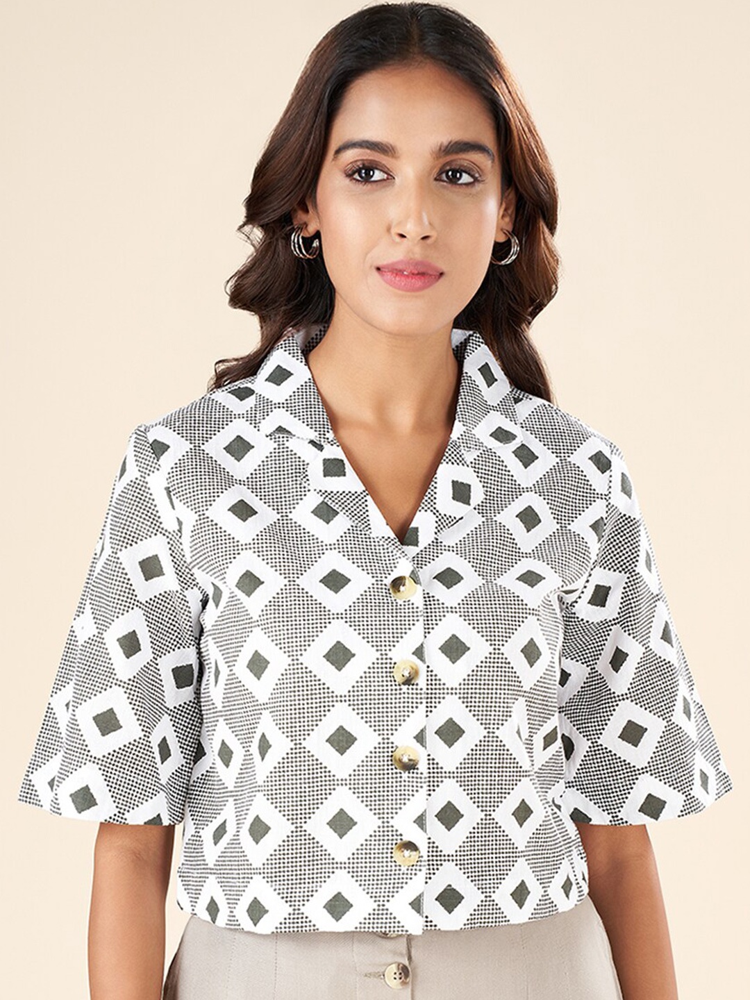 

AKKRITI BY PANTALOONS Geometric Printed Cotton Crop Shirt Style Top, Off white
