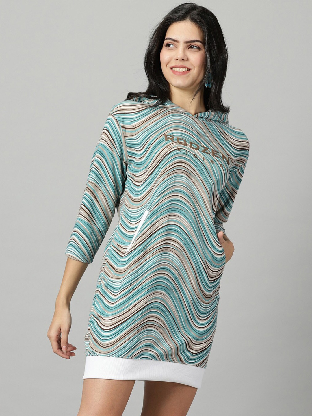 

Rodzen Printed Hooded Cotton T-shirt Dress, Green