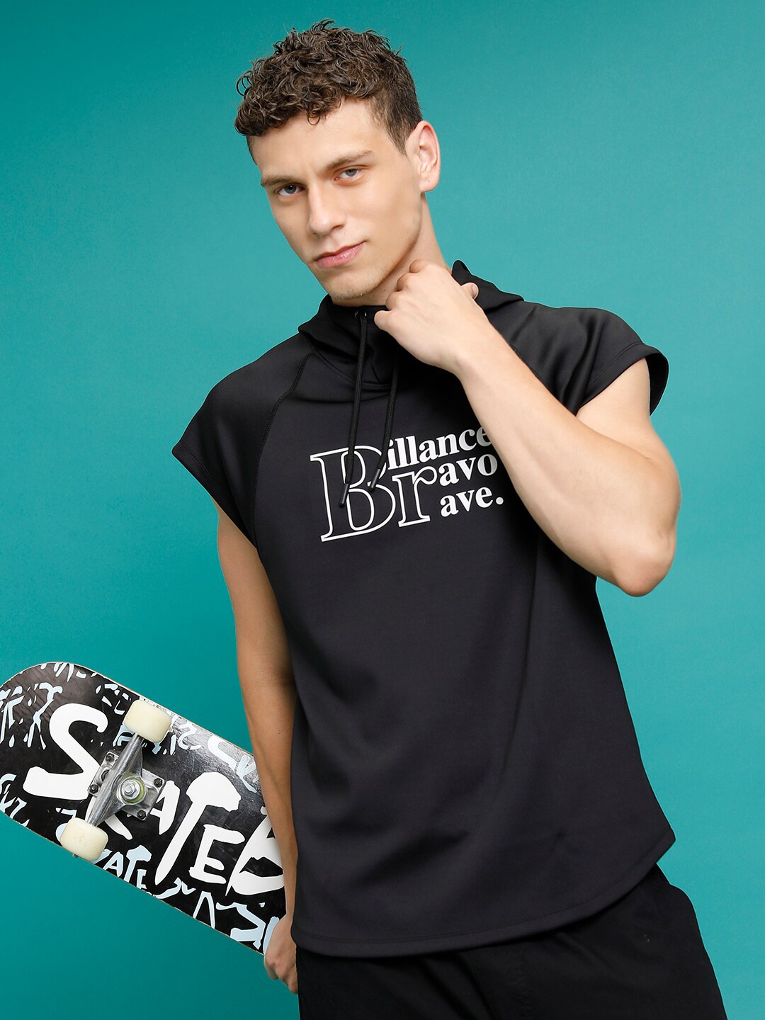 

HIGHLANDER Typography Printed Extended Sleeves Hooded Pullover Sweatshirt, Black