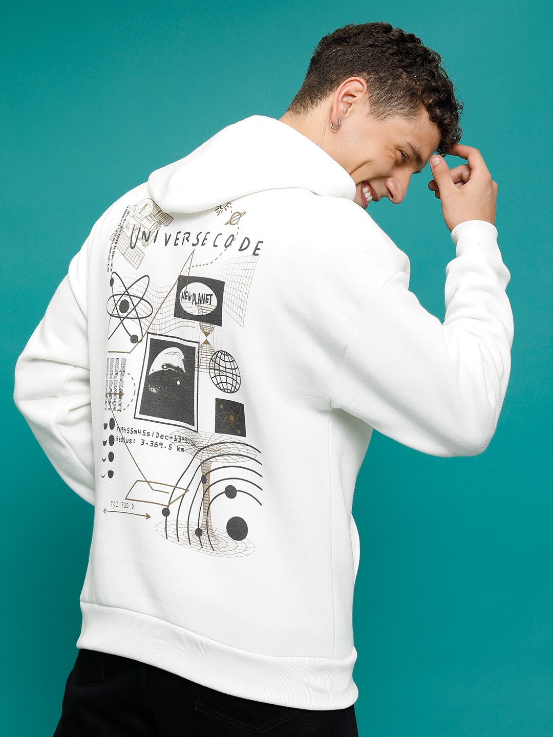 

HIGHLANDER Graphic Printed Hooded Oversized Sweatshirt, White