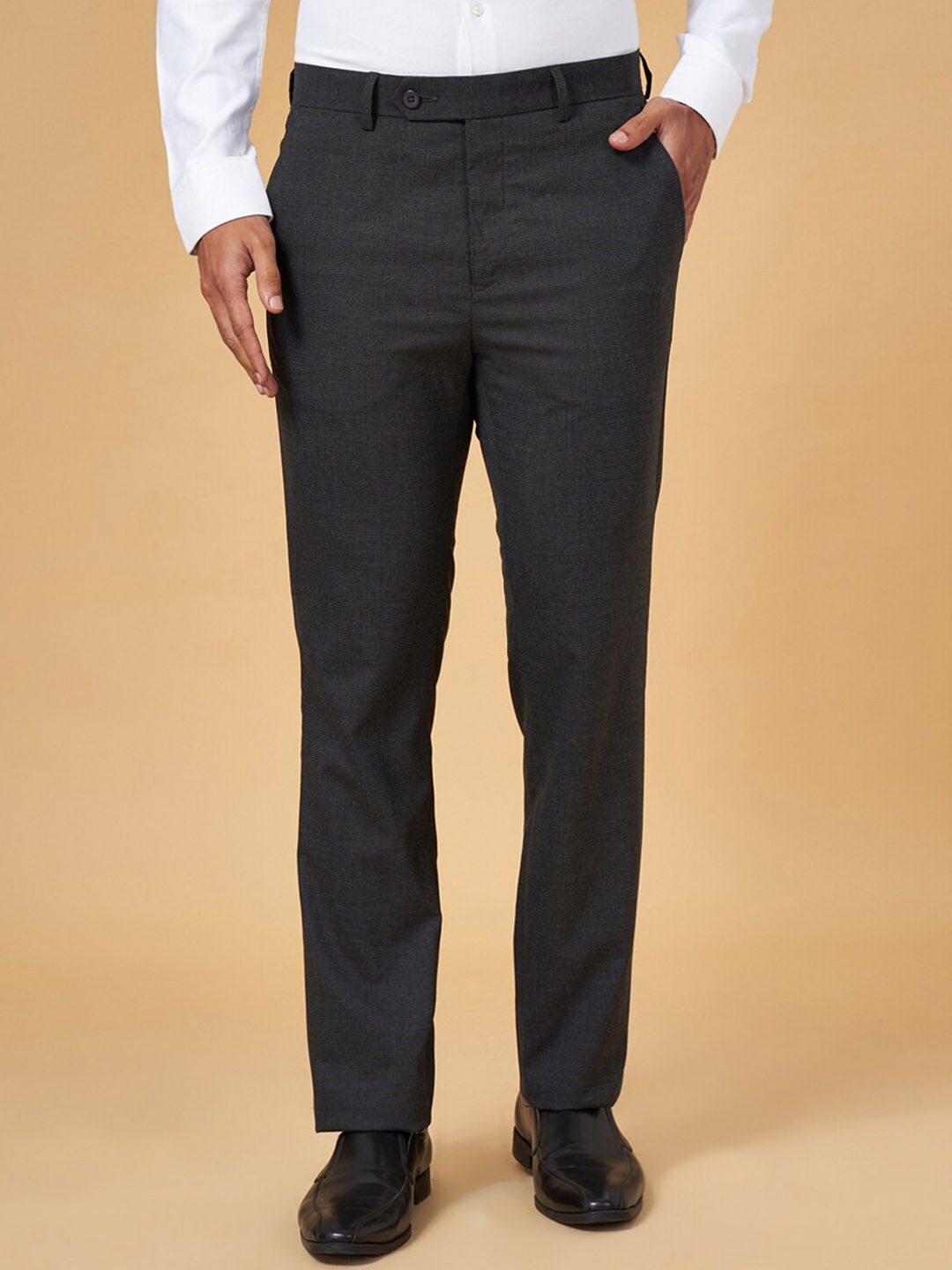 

BYFORD by Pantaloons Men Slim Fit Low Rise Formal Trousers, Charcoal