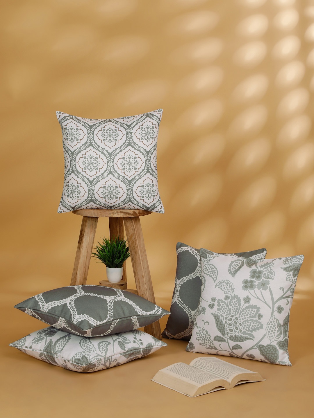 

ROSARA HOME Grey & White 5 Pieces Ethnic Square Cushion Covers